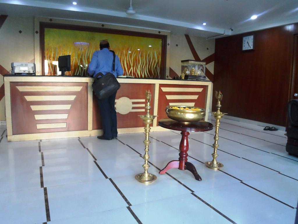 Psr Hotel Тирупати Екстериор снимка