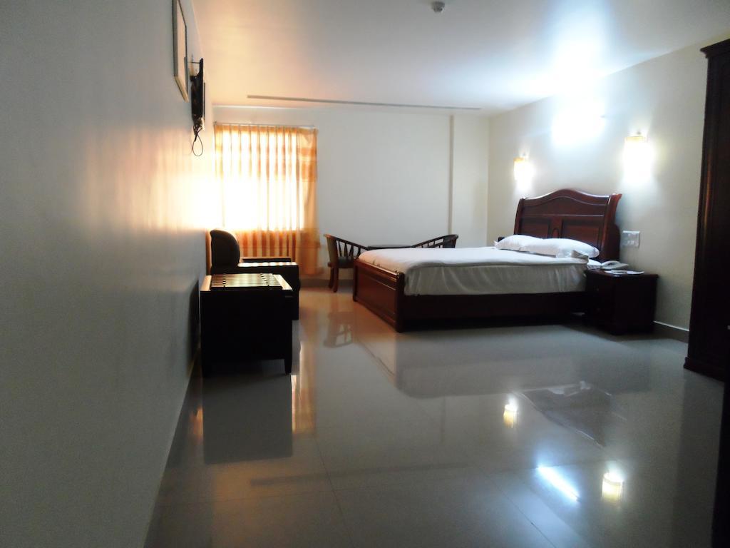 Psr Hotel Тирупати Екстериор снимка